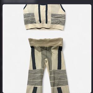 NWOT Dick’s Sporting Goods Women’s Beige and Black Two-Piece Active Yoga Set